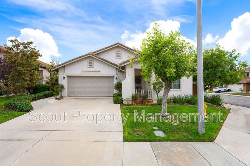 Temecula House: 30911 Putter Circle