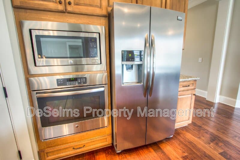 Thompson's Station House: 3125 Hazelton Drive