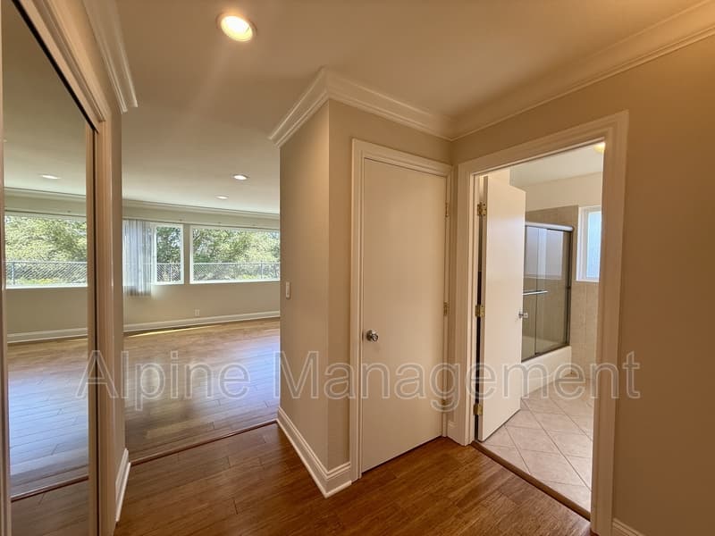 Burlingame House: 2917 Arguello Drive - Main