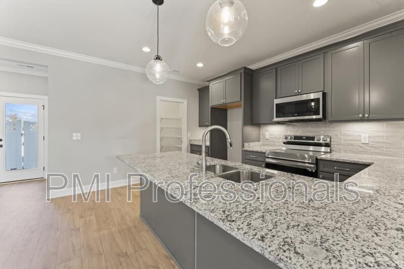 Murfreesboro Townhome: 2124 Gracie Bug Loop