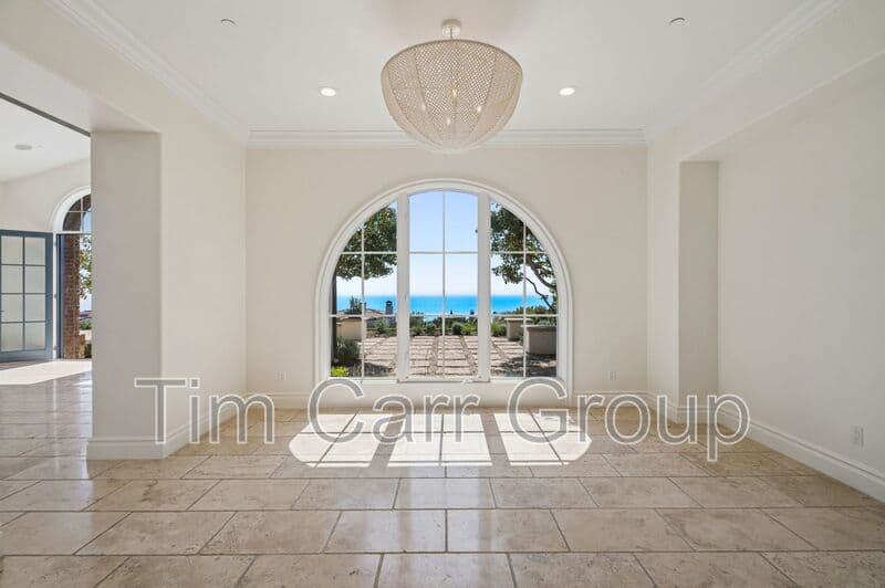 Newport Coast House: 28 Cliffhouse Bluff
