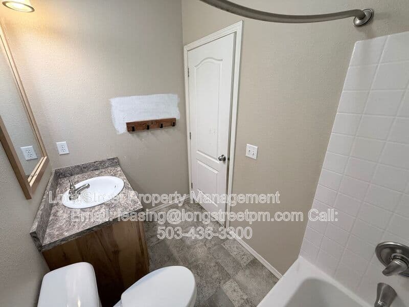 Philomath House: 209 N 9th St