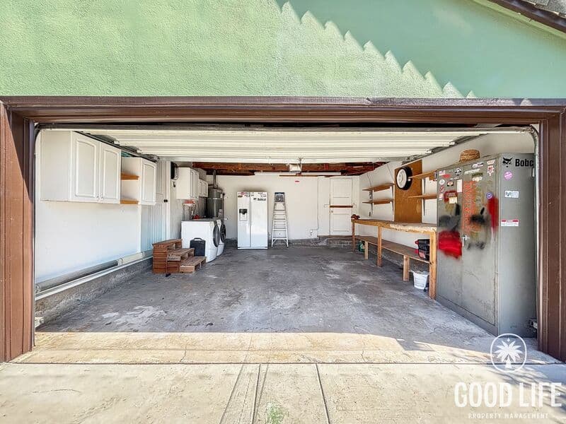 San Diego House: 2235 Midvale Dr