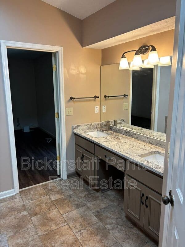 Columbus House: 3527 Marriott Drive