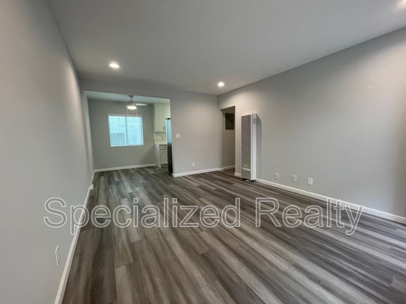 Glendale Condo: 139 N. Belmont Street