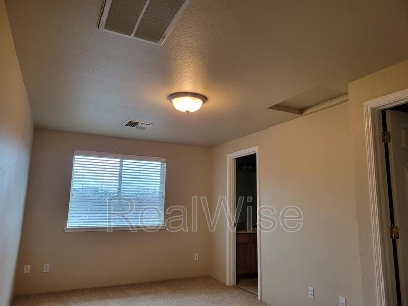 Grants Pass Condo: 1876 NE Fairview Ave
