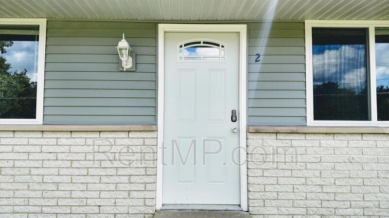 Mt. Pleasant Condo: 3467 S Summerton - APT 2