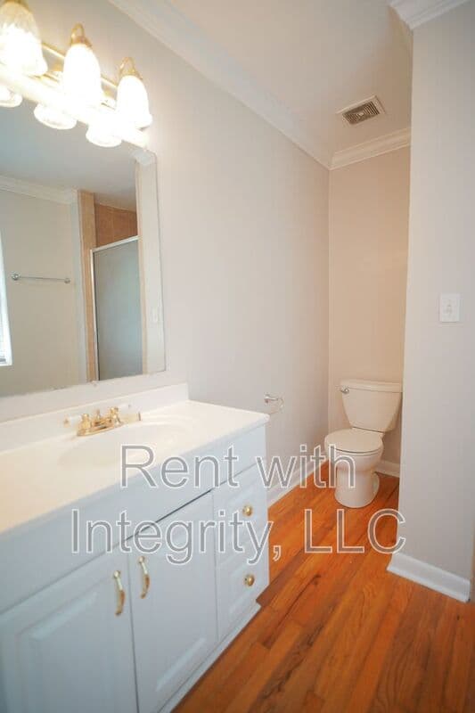 Tallahassee House: 1562 Mitchell Avenue