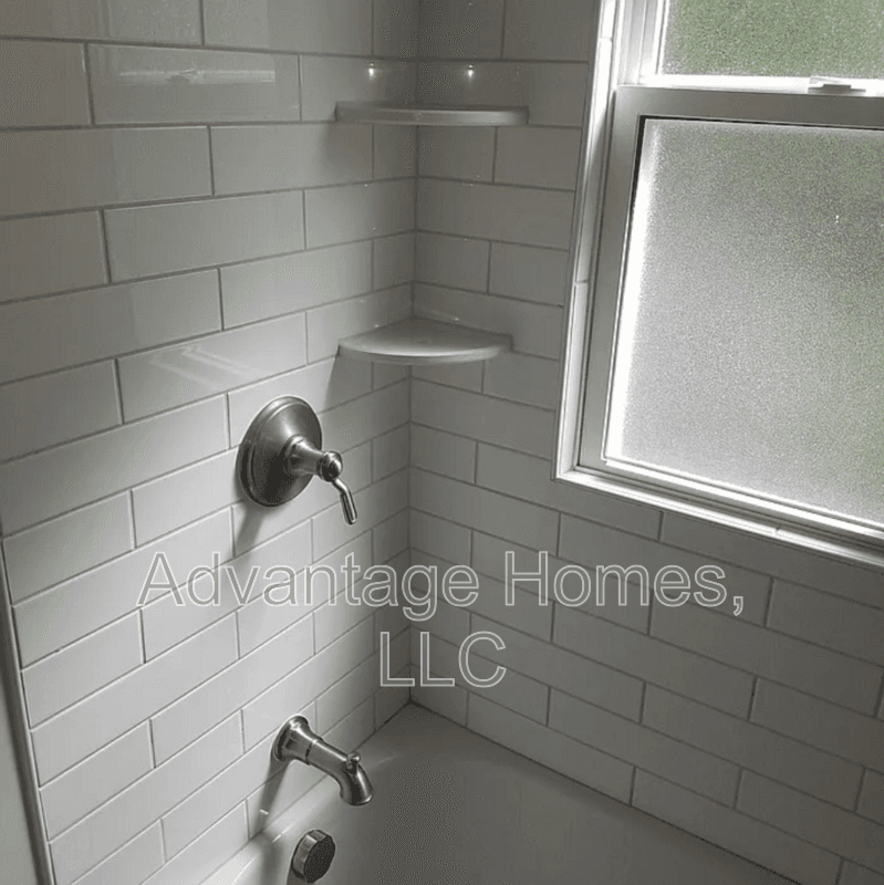 Kansas City House: 415 East 63rd Ter