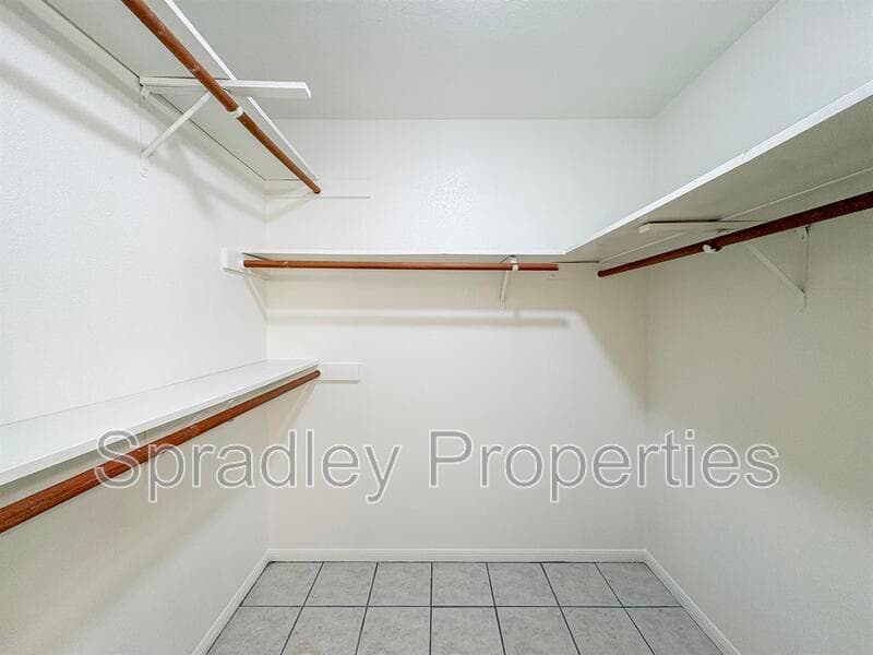 Belton Condo: 406B N Lp 121