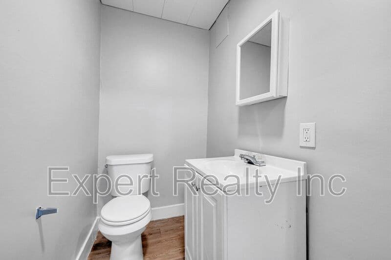 Birmingham House: 1025 45th Street Ensley