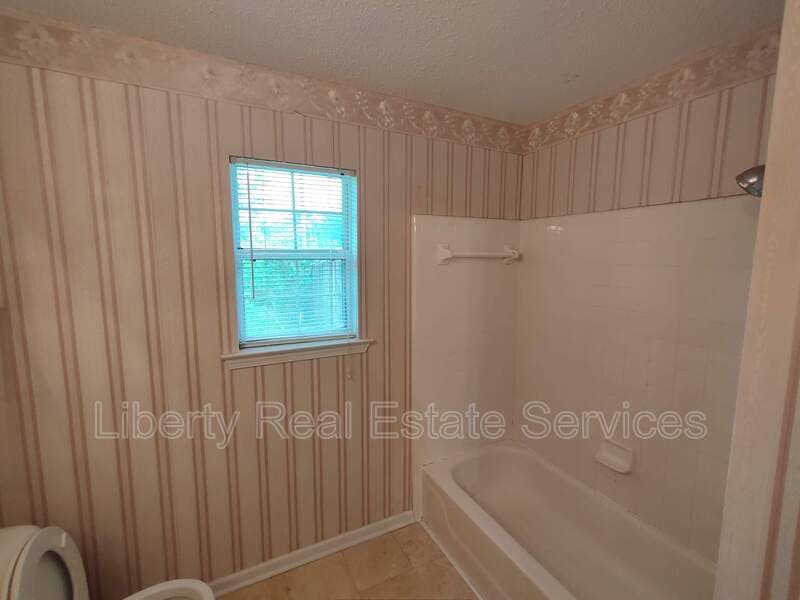 Hinesville House: 801 Hopeton Ct