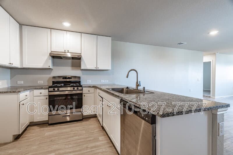 San Antonio House: 1403 Slice Parkway