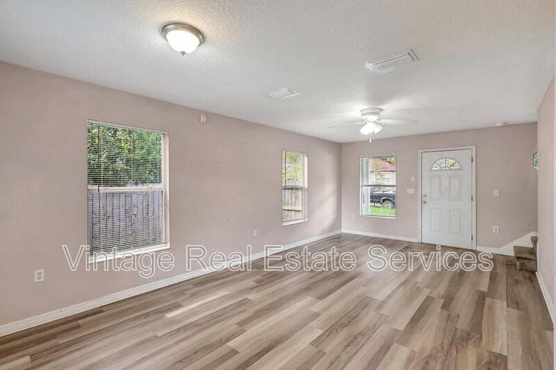 St Petersburg House: 720 Newton Avenue