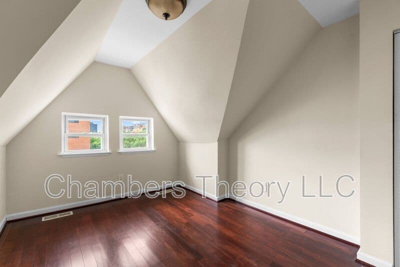 Washington Condo: 533 Florida Avenue NW