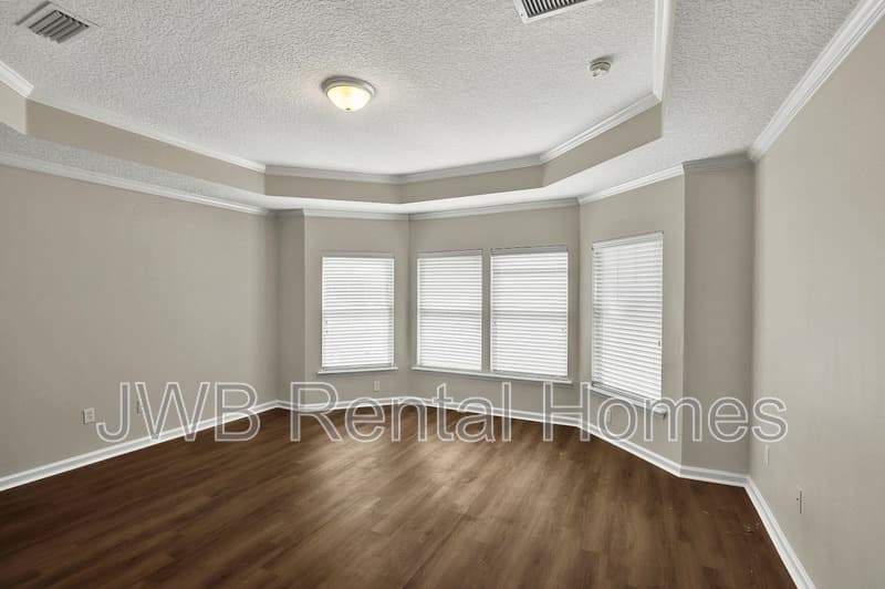 Jacksonville House: 14422 Christen Dr S