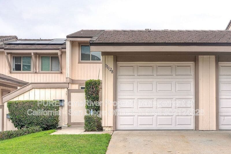 San Diego House: 11128 Poblado Rd