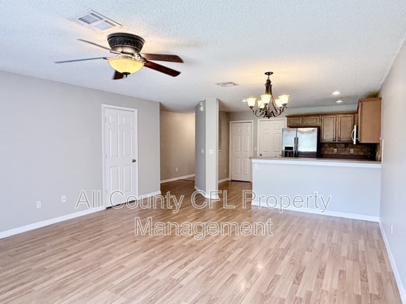 Orlando Townhome: 12720 Lexington Summit Street