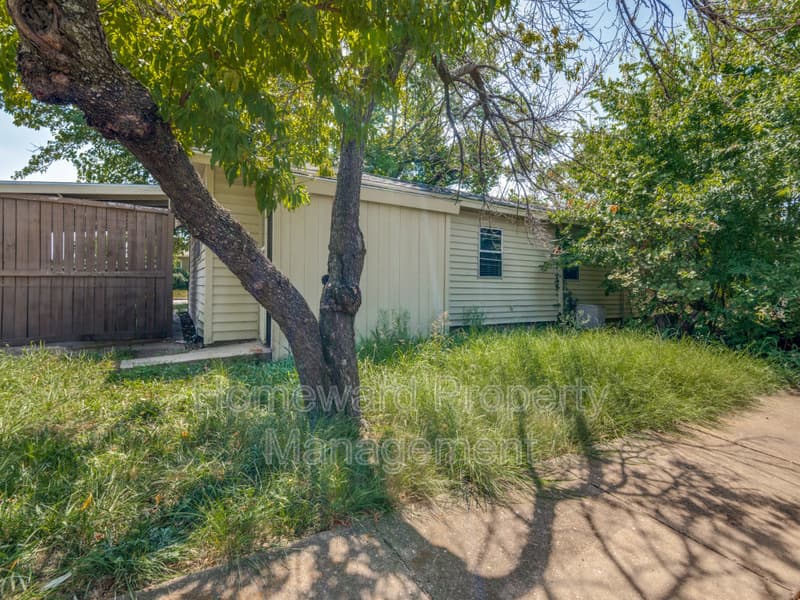 Frisco House: 9311 Oakland Drive