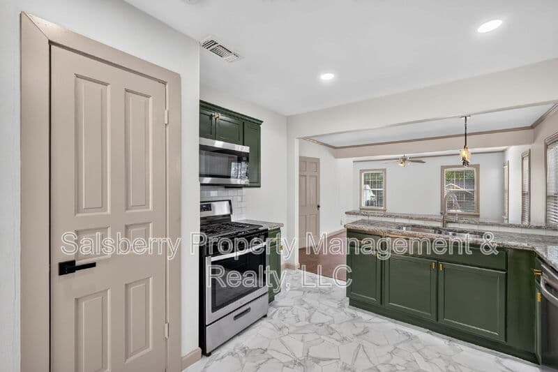 Fort Worth House: 3824 Collinwood Avenue