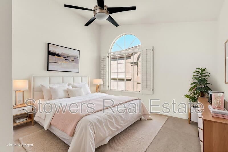 Danville House: 690 Glasgow Circle