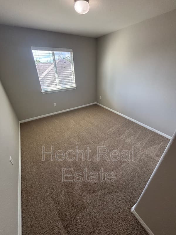 Liberty Hill Condo: 354 Carl Shipp - B