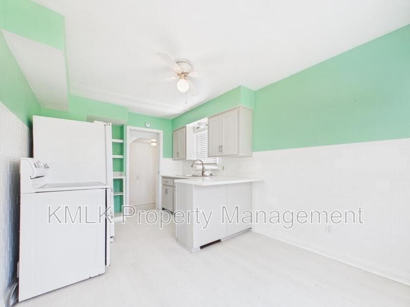 Akron House: 1263 Atwood Ave