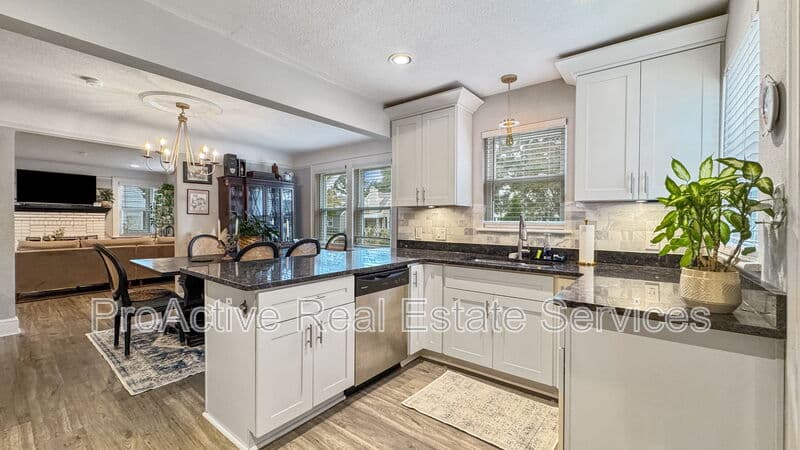 Norfolk House: 3576 Norland Ct