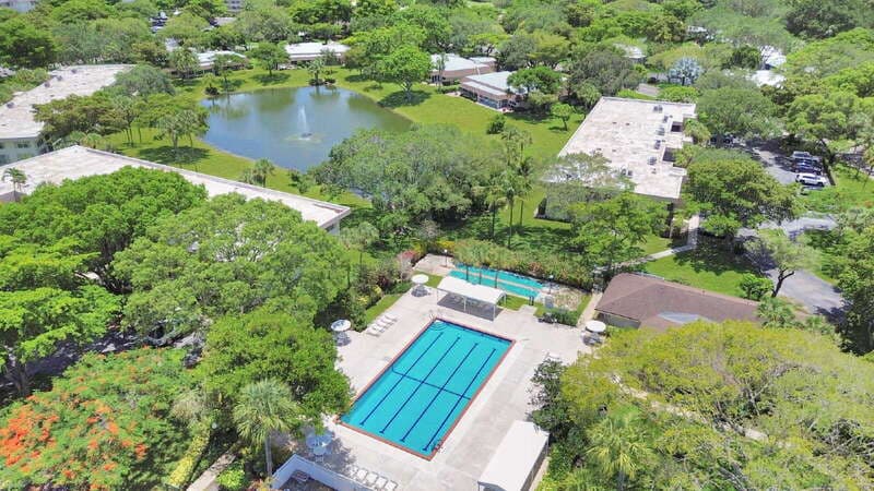 POMPANO BEACH Condo: 3641 Oaks Clubhouse Drive