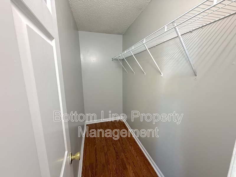 Charlotte House: 5441 Realtree Ln