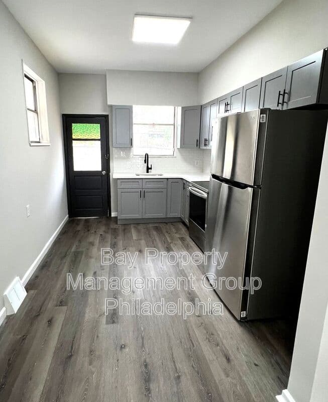 Philadelphia House: 2120 S Iseminger St