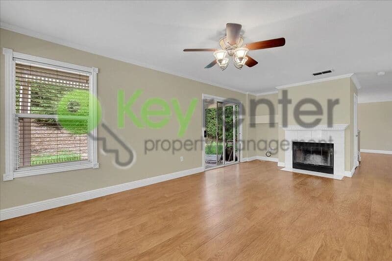 Rocklin House: 1936 Hillock Court