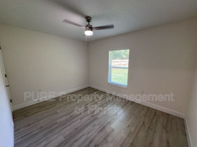 Ocala House: 11165 NW 7th Street