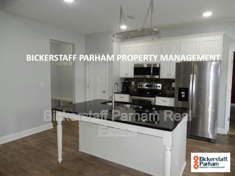 Fort Mitchell House: 22 Eagle Nest Drive