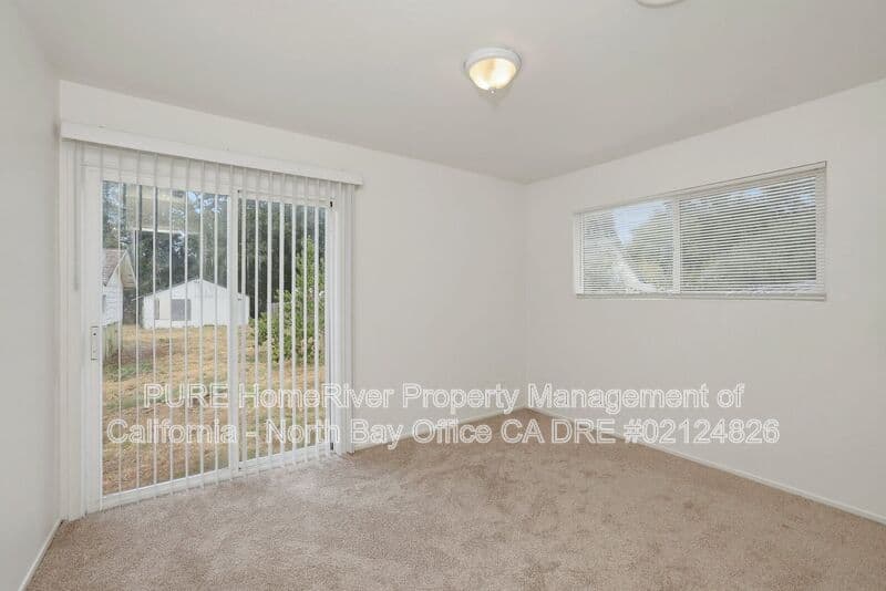 Cloverdale House: 1040 South Cloverdale Blvd