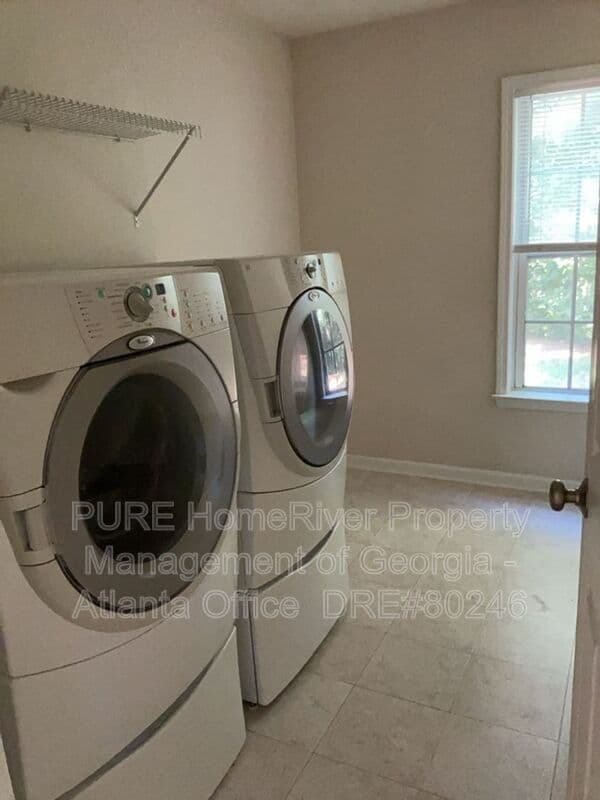 Kennesaw House: 1624 Hemburg Trce NW