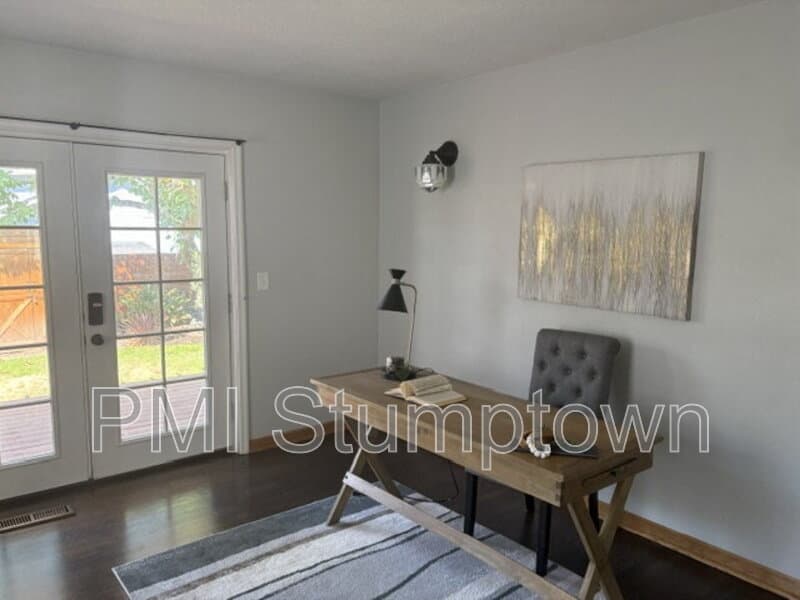 Portland House: 7407 Southeast 30th Avenue