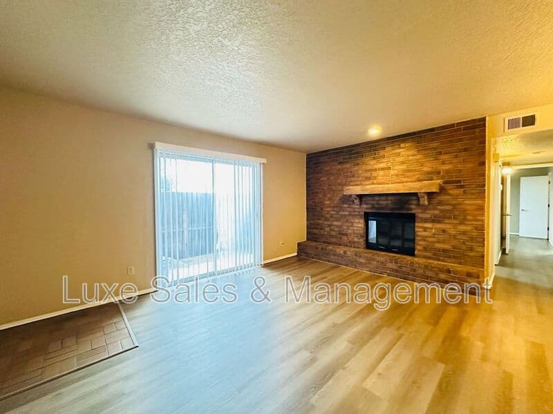 Oklahoma City Condo: 3200 W Britton Road