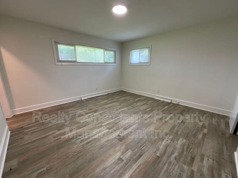 Greensboro House: 4026 Sedgewood Lane