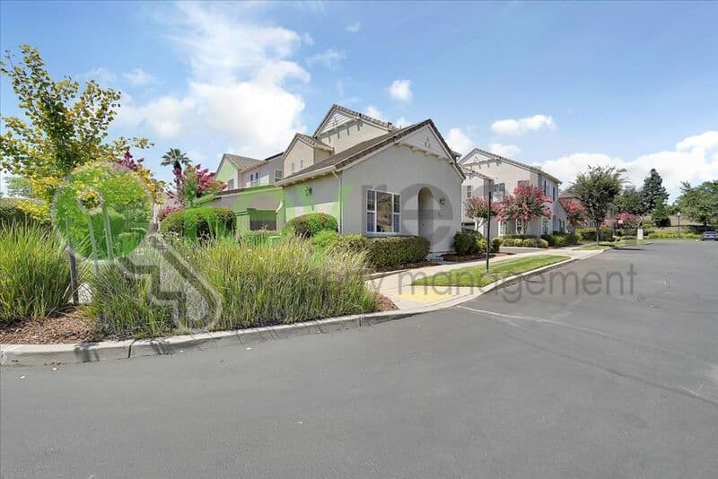 Orangevale House: 6123 Rolkingham Lane