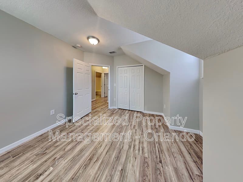 Saint Cloud House: 3334 Kelsey Ln