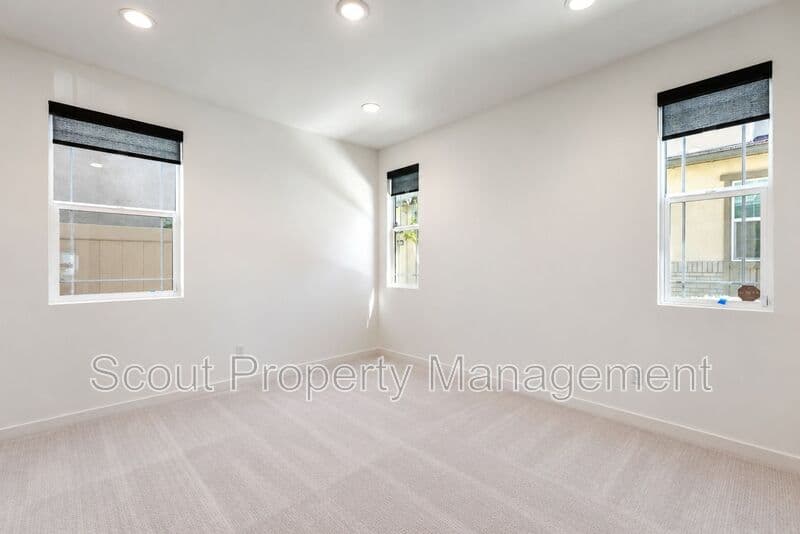 Temecula House: 32519 Brunello Way