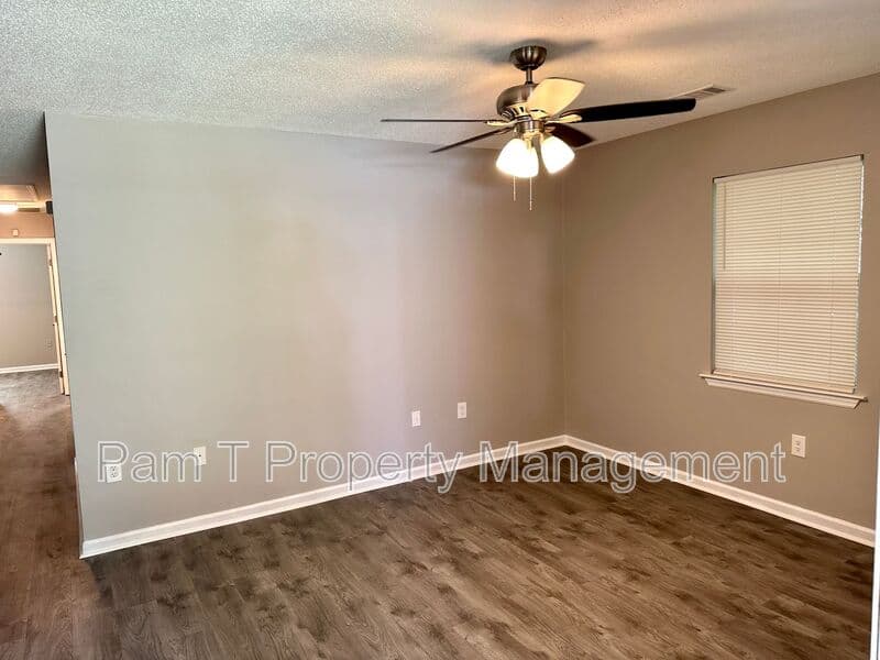 Savannah House: 2607 Bismark Ave.