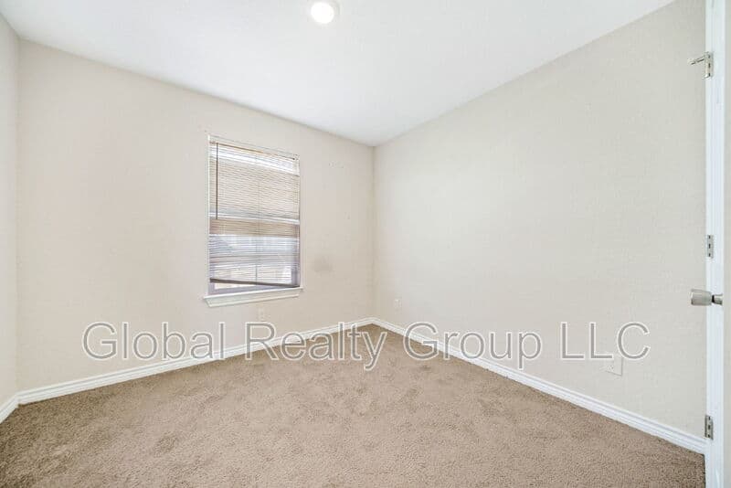 San Antonio Condo: 6914 Crestway Dr