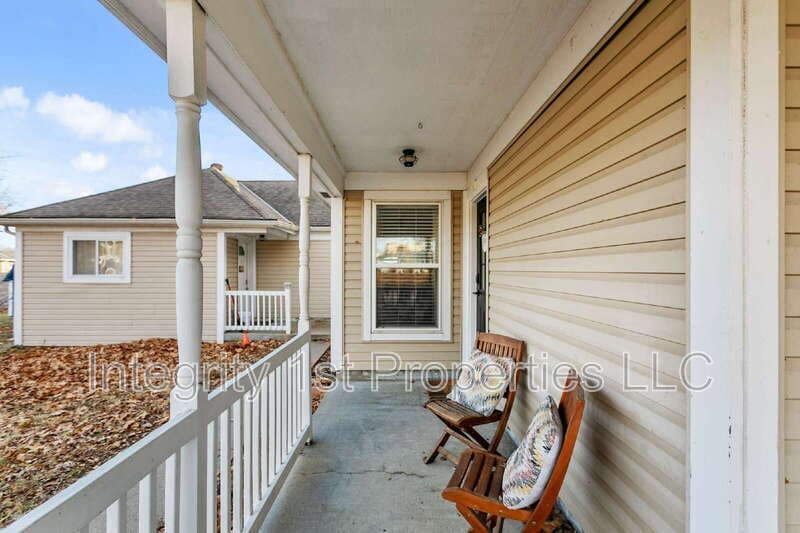Shawnee House: 11221 West 59th Terrace