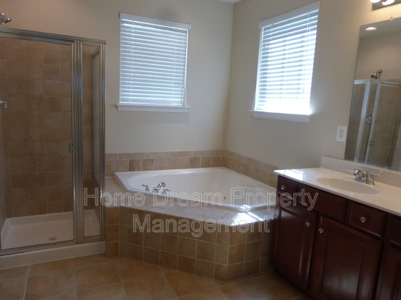 Fredericksburg House: 1407 Graham Drive