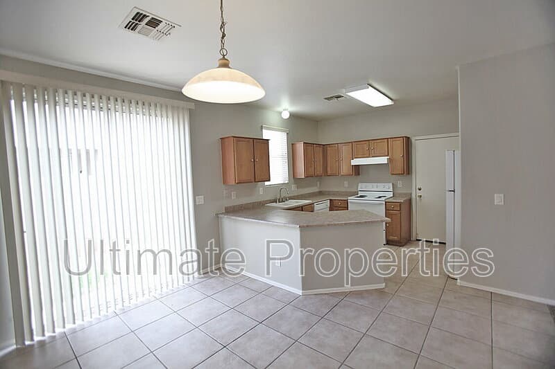 Phoenix House: 5313 W Albeniz Pl