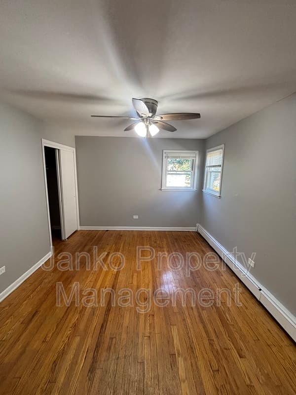 Blue Island Condo: 2057 135th Pl