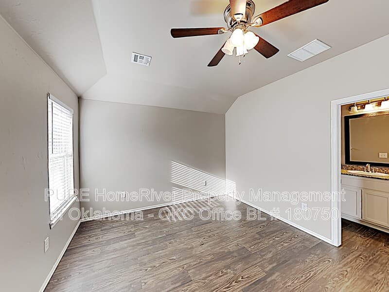 Yukon Condo: 11210 Coachmans Rd
