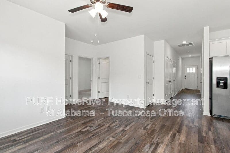 Northport House: 4943 Copper Loop Rd